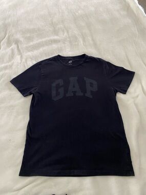 GAP Black Crewneck Logo T‑Shirt